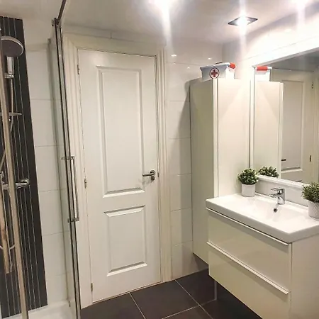 2000. Spacious On The Promenade. Διαμέρισμα