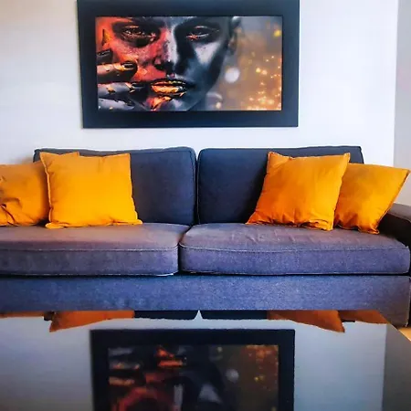 2000. Spacious On The Promenade.