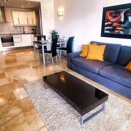 Apartman 2000. Spacious On The Promenade. Marbella