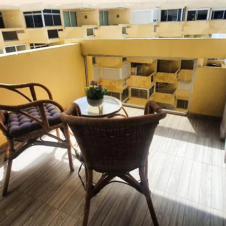 Apartmán 2000. Spacious On The Promenade. *