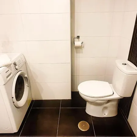 2000. Spacious On The Promenade.