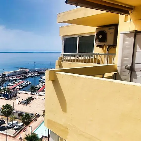 2000. Spacious On The Promenade. Marbella