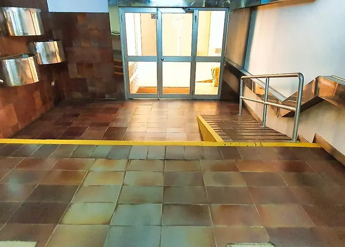 2000. Spacious On The Promenade. Apartament