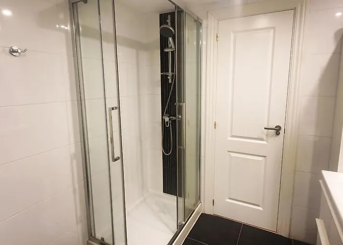 2000. Spacious On The Promenade. *