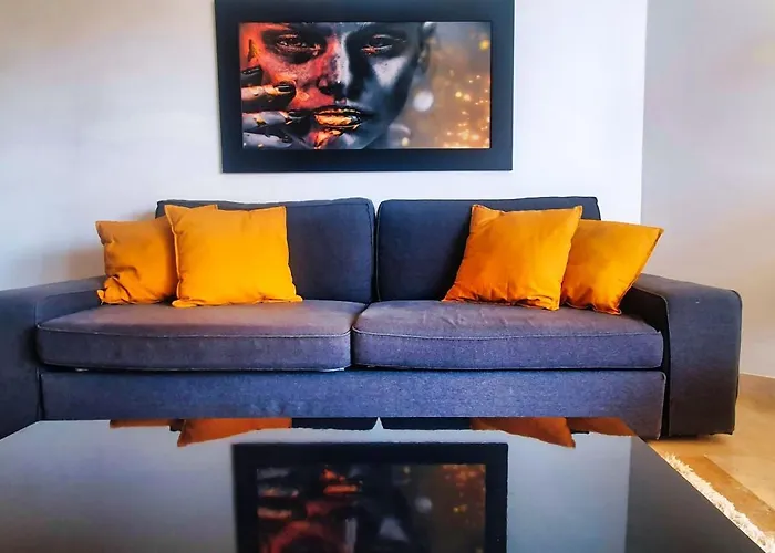 2000. Spacious On The Promenade.