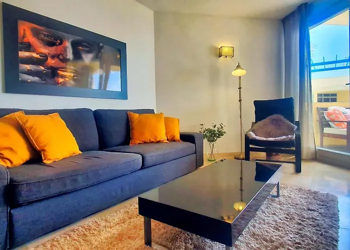 2000. Spacious On The Promenade. Marbella