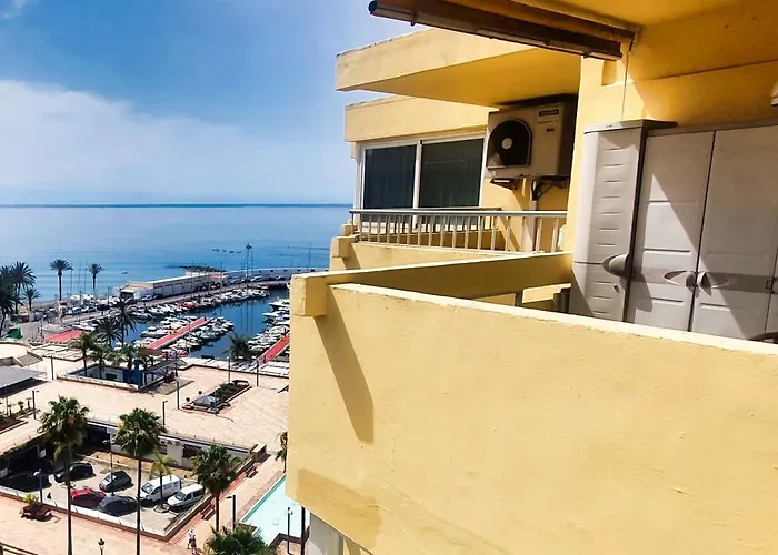 2000. Spacious On The Promenade. Marbella